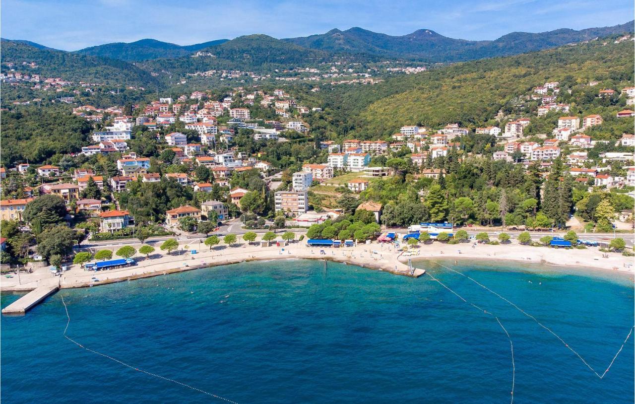 1 Bedroom Cozy Apartment In Ičići Екстериор снимка